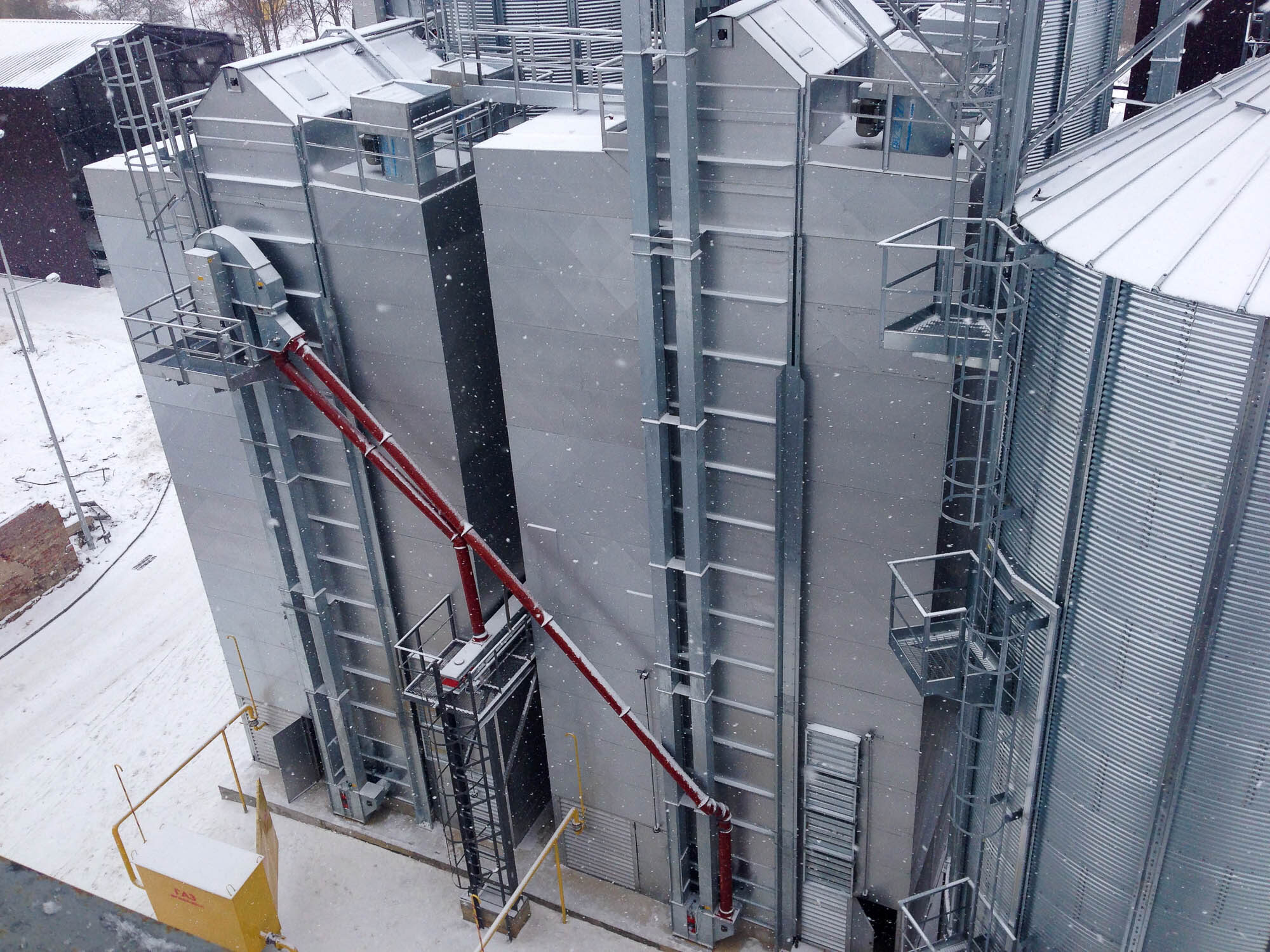 Газова шахтна зерносушарка Ravaro